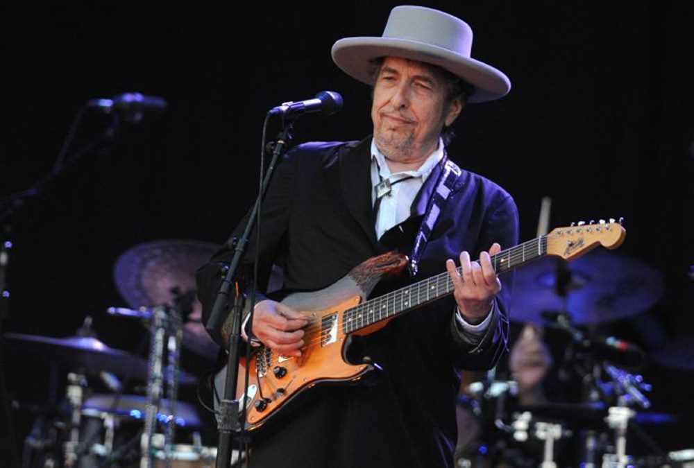 Bob Dylan sells entire recording catalogue to Sony Music Entertainment
